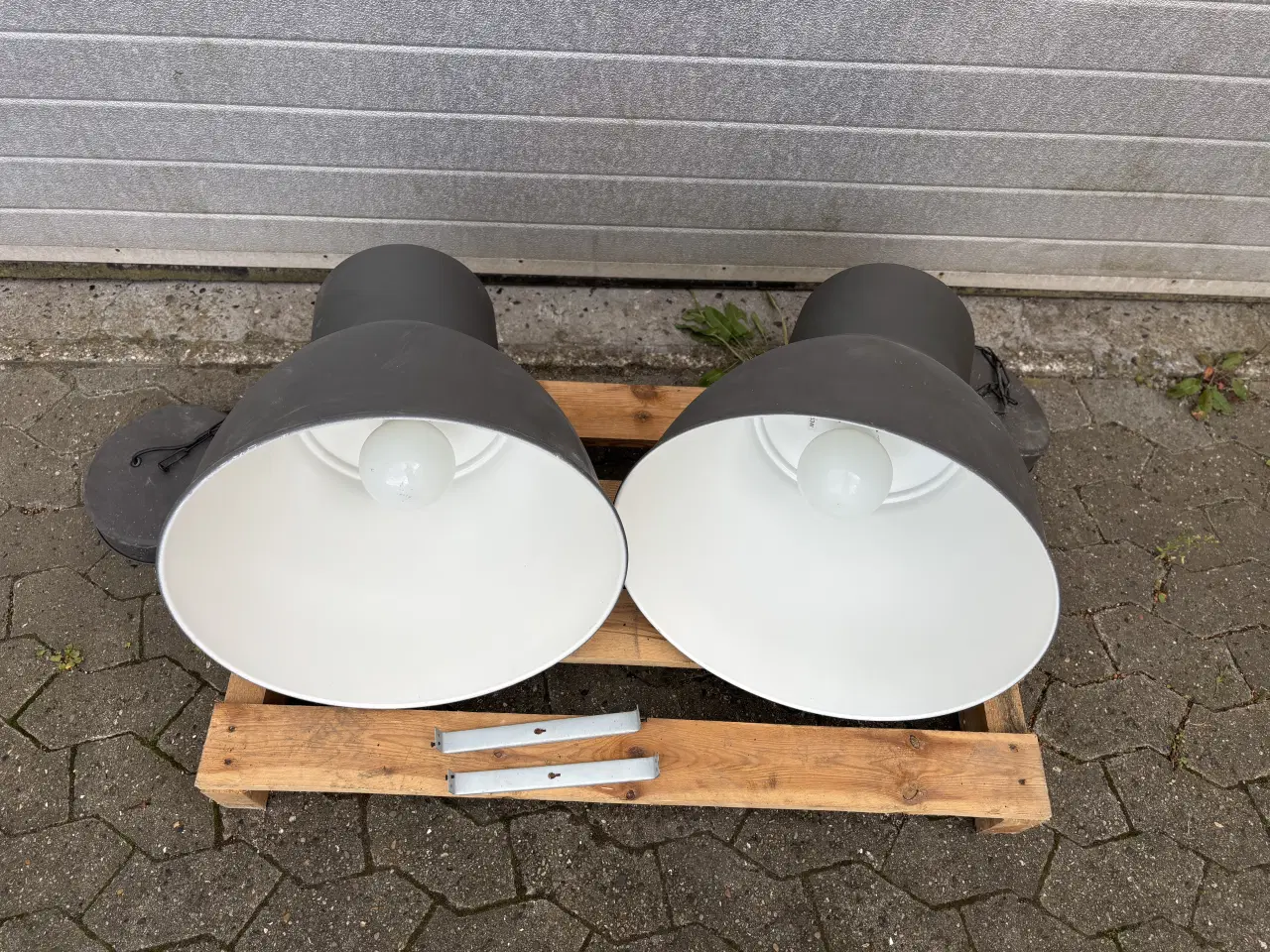 Billede 7 - Industrilamper 2 stk