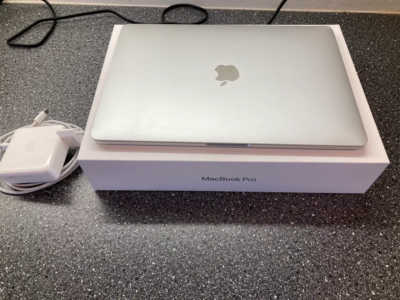 Billede 1 - MacBook Pro 13", sølv