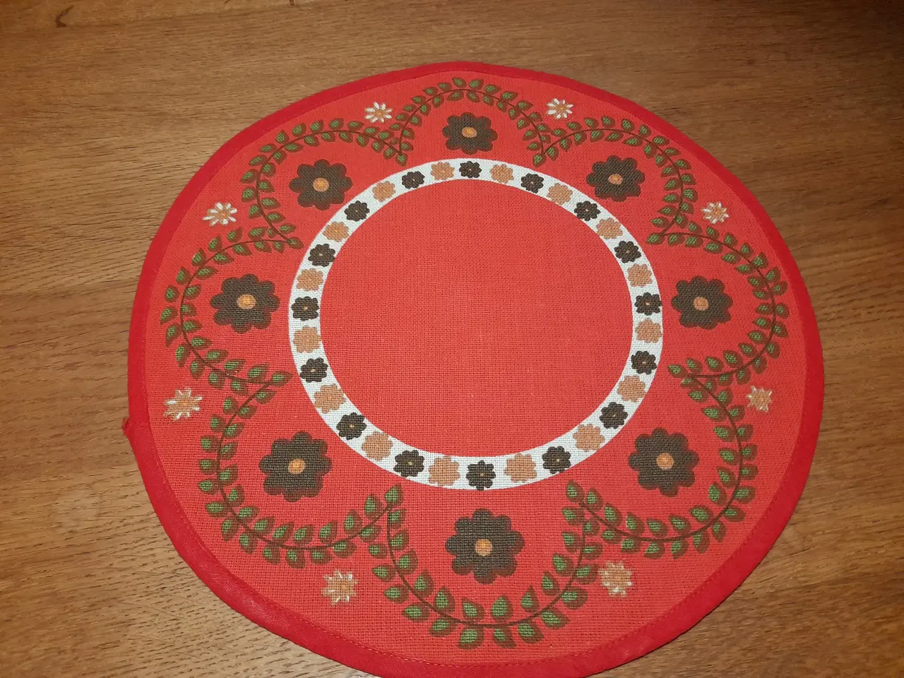 Billede 4 - Retro lille dug/ brødkurvsserviet.