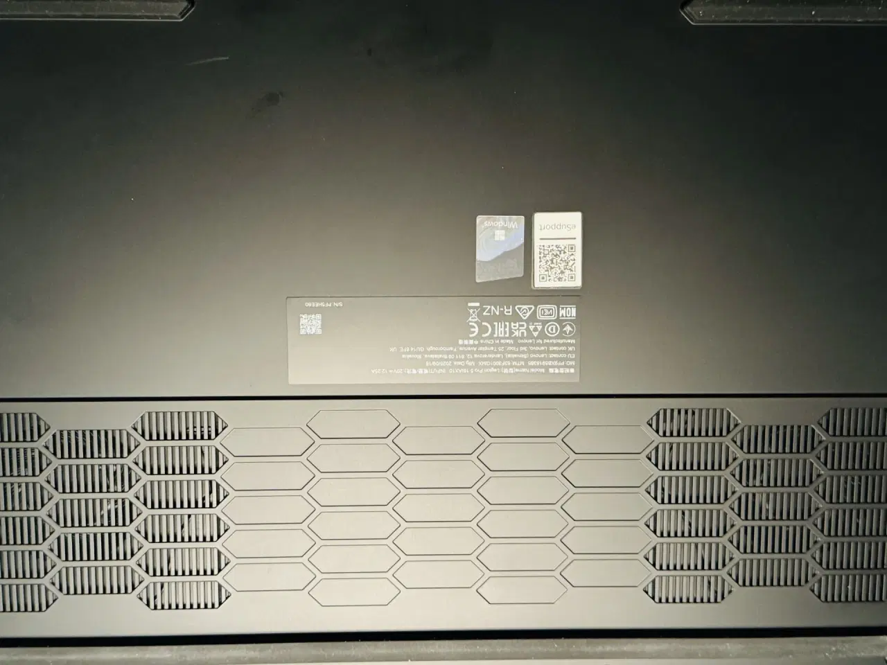 Billede 5 - Lenovo Legion Pro 5i 16IAX10 U7/32GB/2TB/5070 16" 