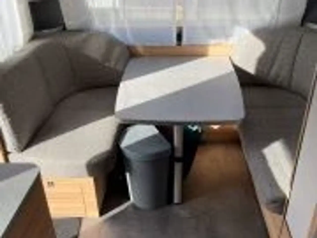 Billede 4 - Flot Dethleffs Camper, som ny sælges