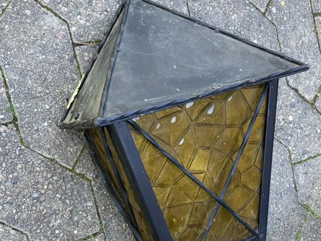 Billede 2 - Smedejernslampe med gult glas