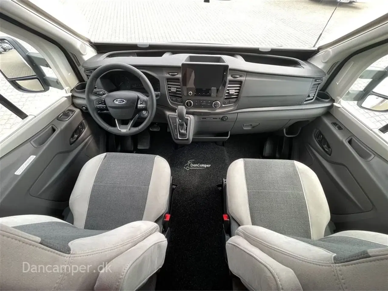 Billede 4 - 2023 - Chausson Titanium 720 ULTIMATE   2023 model, køjer samt stor dobbelt sænkeseng, 5prs. Smart-lounge, 170Hk - Automatgear