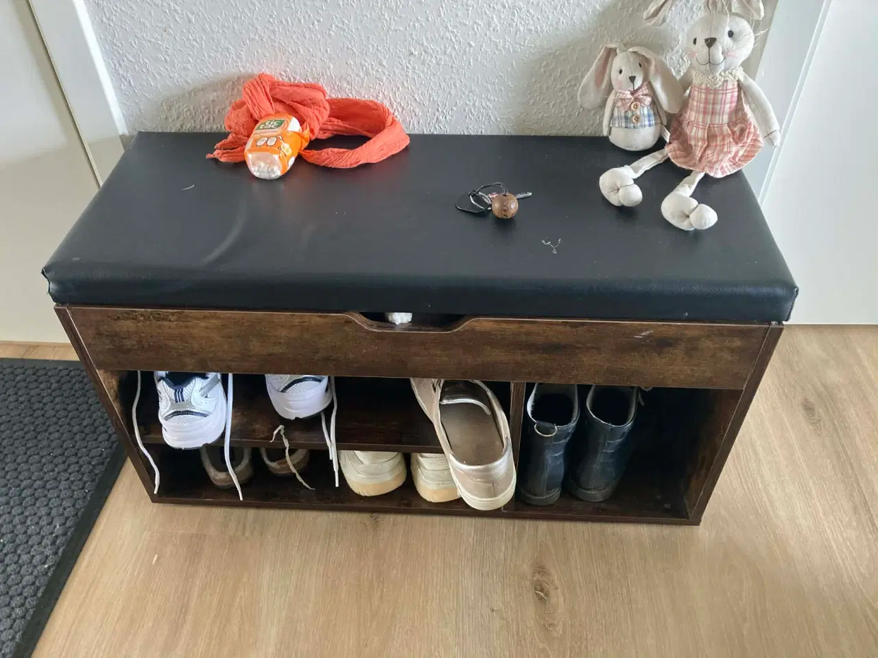 Billede 3 - Praktiske skabe/ garderobeskab 