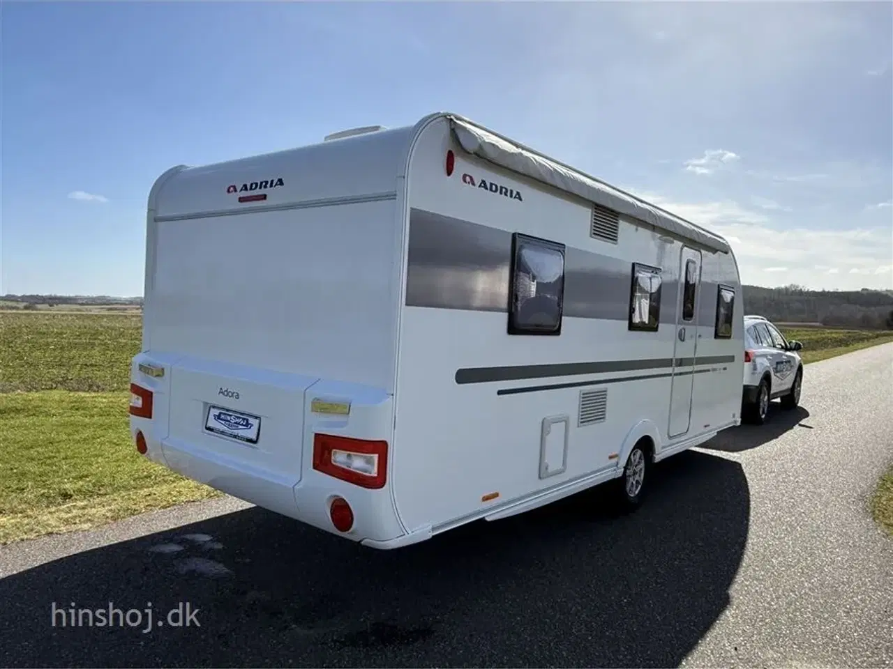 Billede 19 - 2020 - Adria Adora Supreme 573 PT Fin køjevogn med masser af plads til familien fra Hinshøj Caravan.