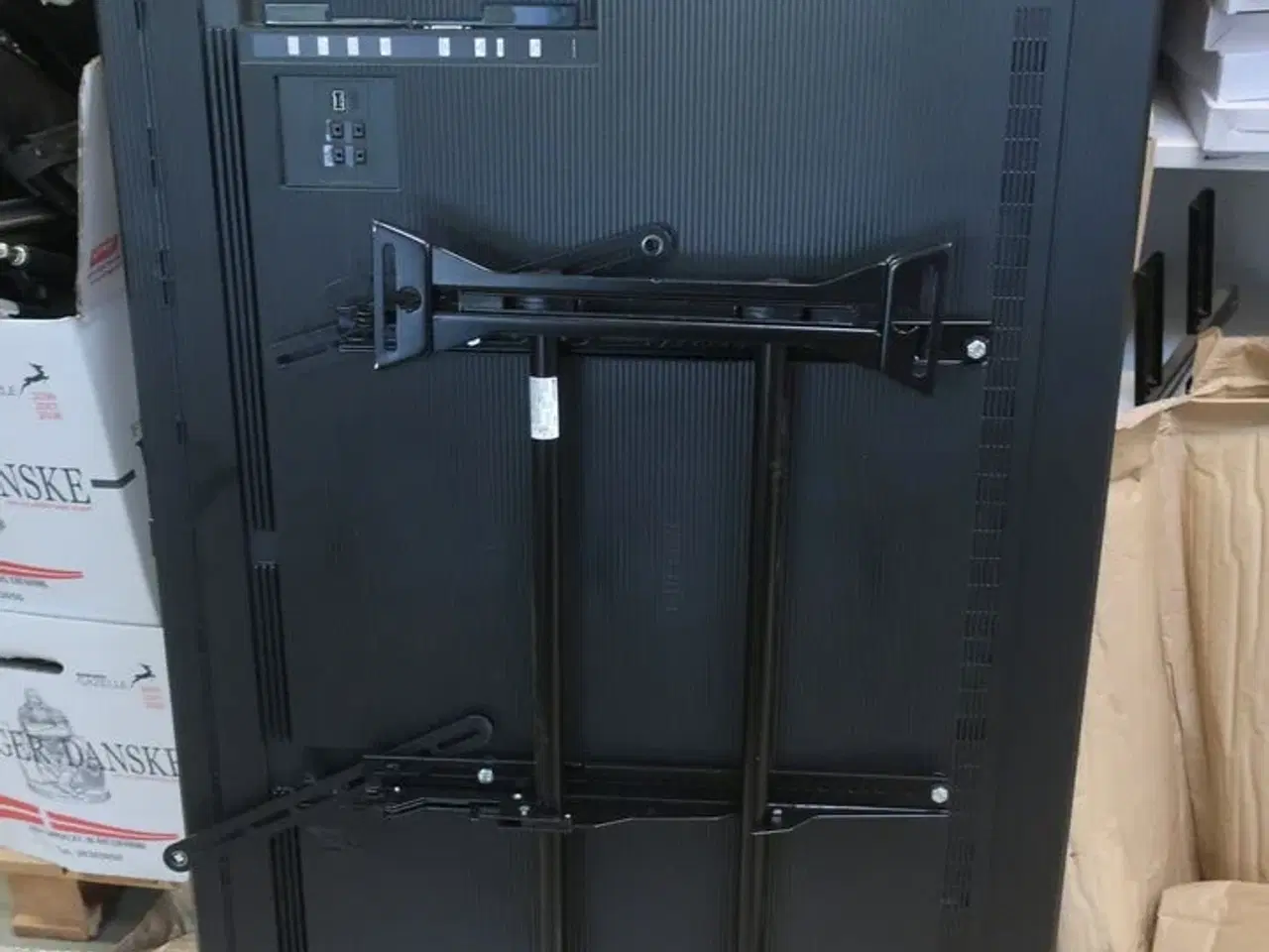 Billede 2 - 65" LED-TV, SAMSUNG QM65R