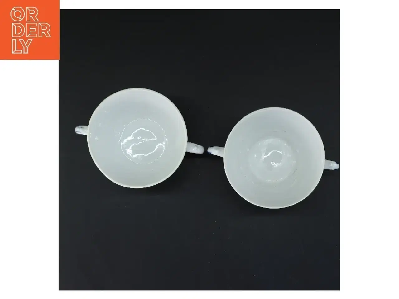 Billede 3 - Kopper med hank med blå blomst motiv fra Royal Copenhagen (str. 2 stk Ø 11,5 cm)