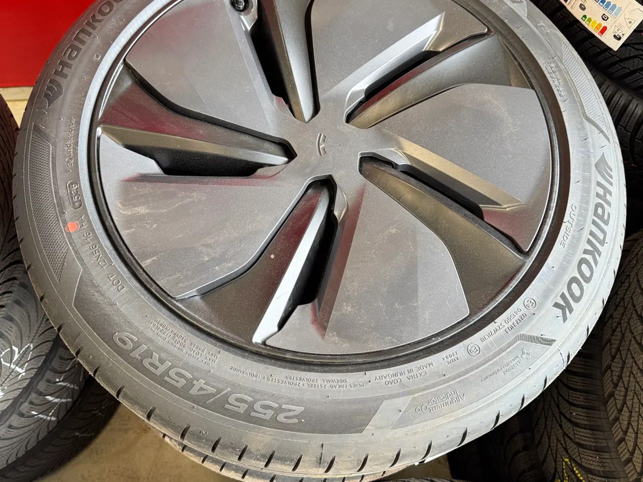 Billede 4 - Sommerdæk 255/45-19 Hankook