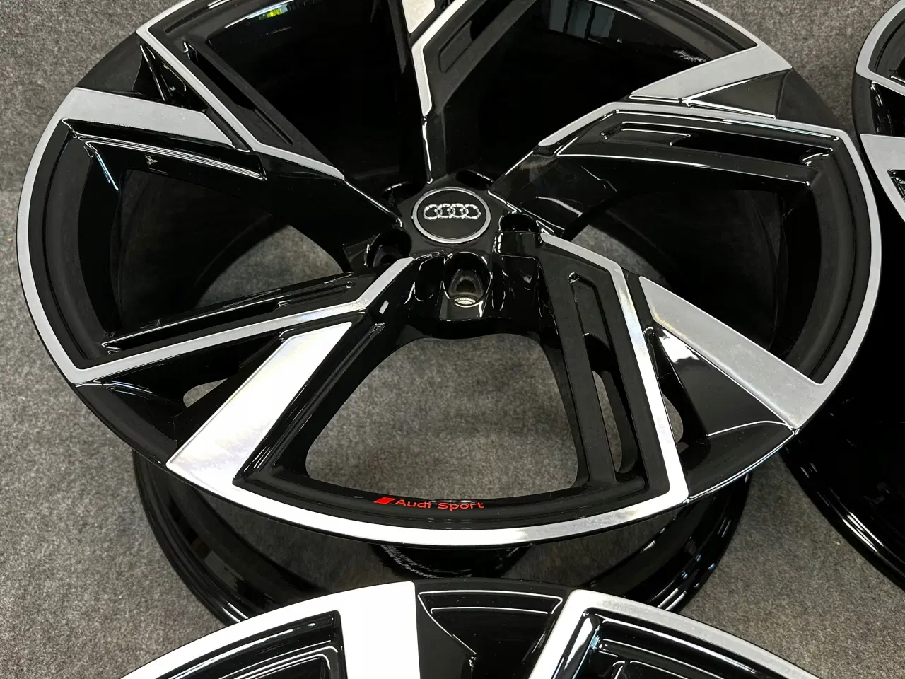 Billede 3 - ALUFÆLGE AUDI RS 6 4K0 22"