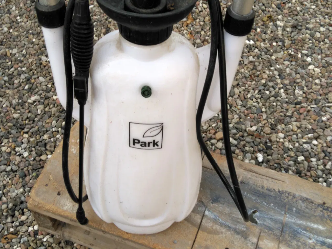 Billede 1 - Smart havesprøjte fra Park. Pris kun 
