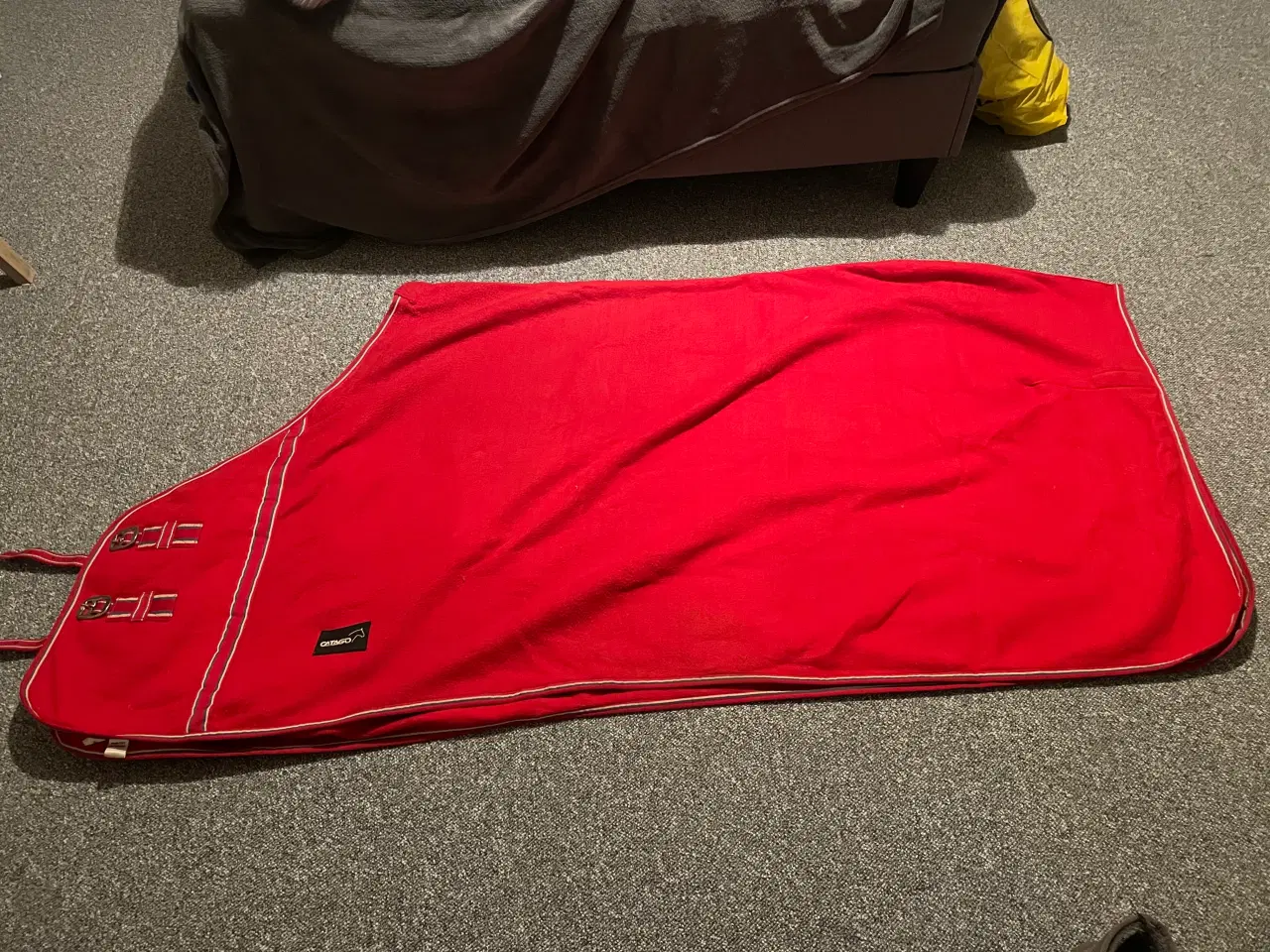 Billede 1 - Rødt catago fleece tæppe 