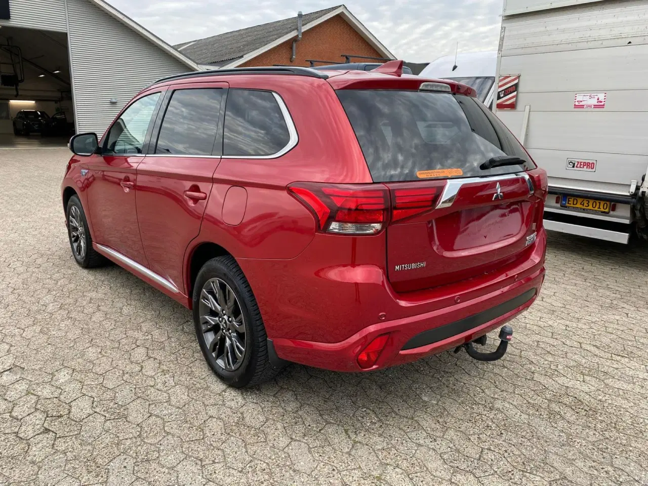 Billede 5 - Mitsubishi Outlander 2,0 PHEV  Plugin-hybrid Instyle 4WD 200HK 5d 6g Trinl. Gear