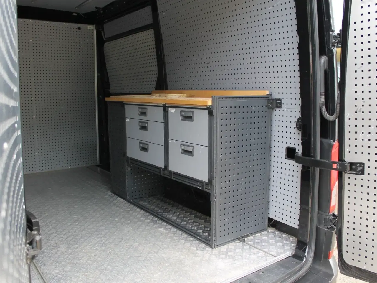 Billede 9 - VW Crafter 30 2,0 TDi 177 Kassevogn L3H2 aut.