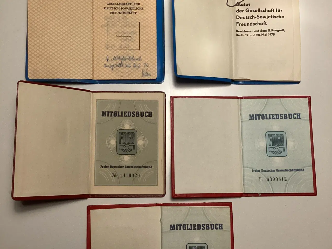 Billede 2 - DDR fagforeningsbøger+ russisk/tysk venskabsbog