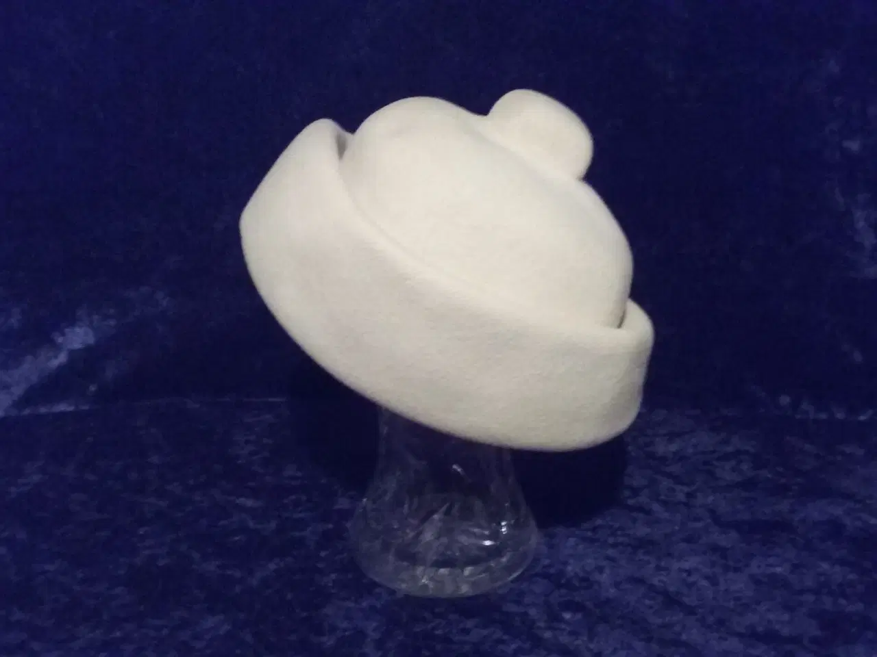 Billede 1 - Vintage dame hat - lille elegant retro pilleæske 