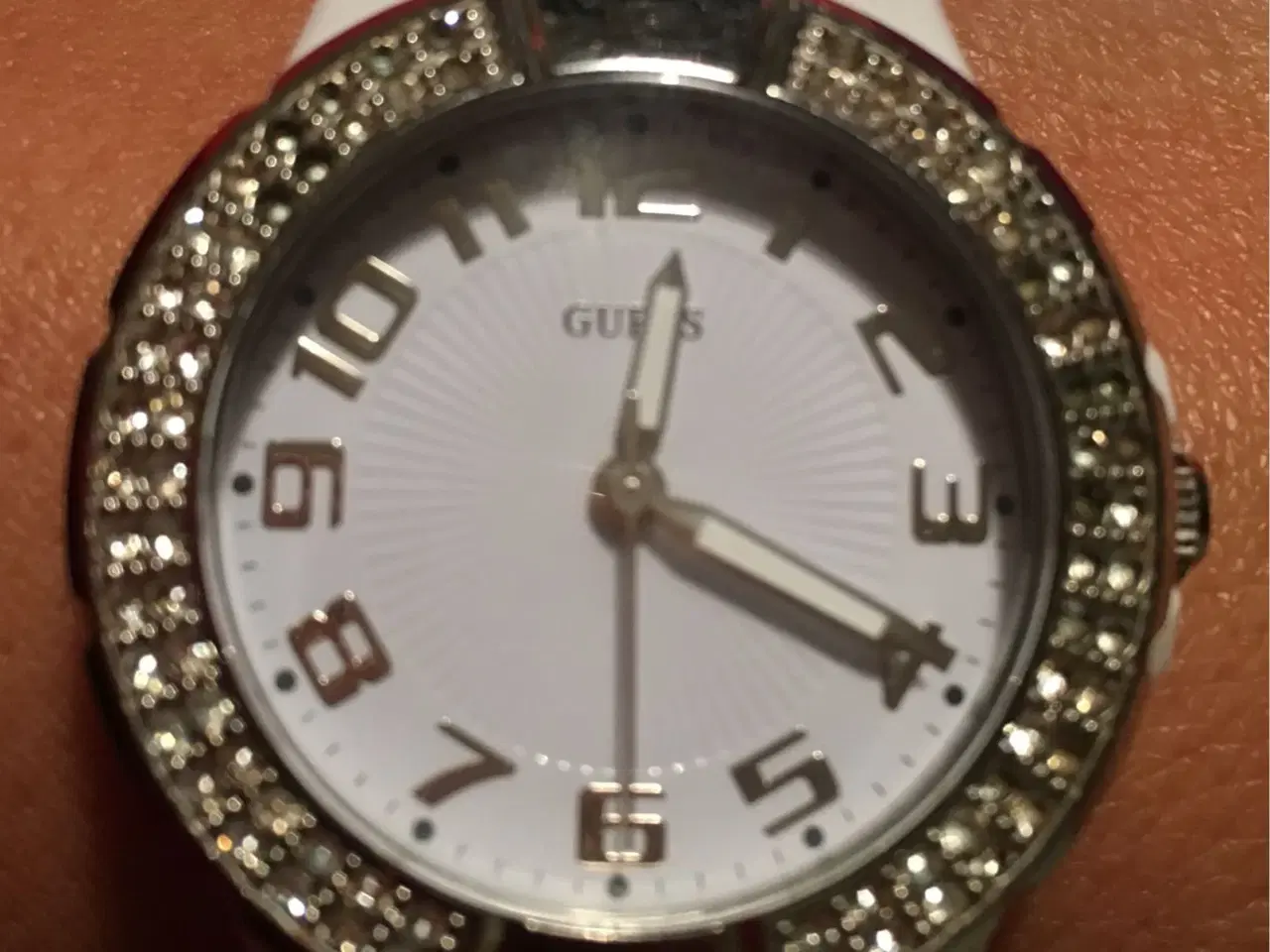 Billede 1 - GUESS ur til salg