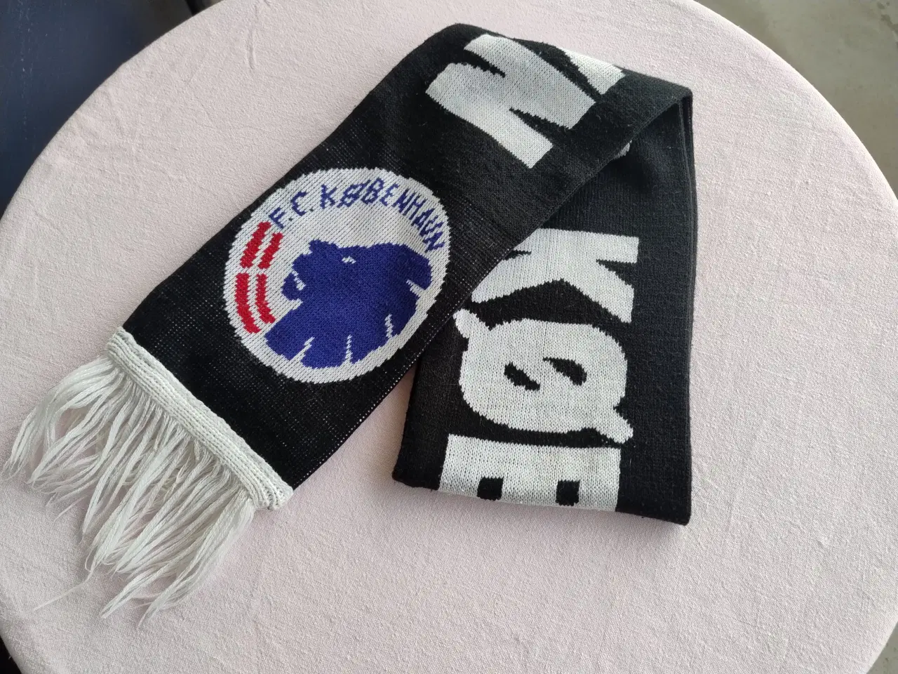 Billede 2 - FCK halstørklæde eller souvenir 