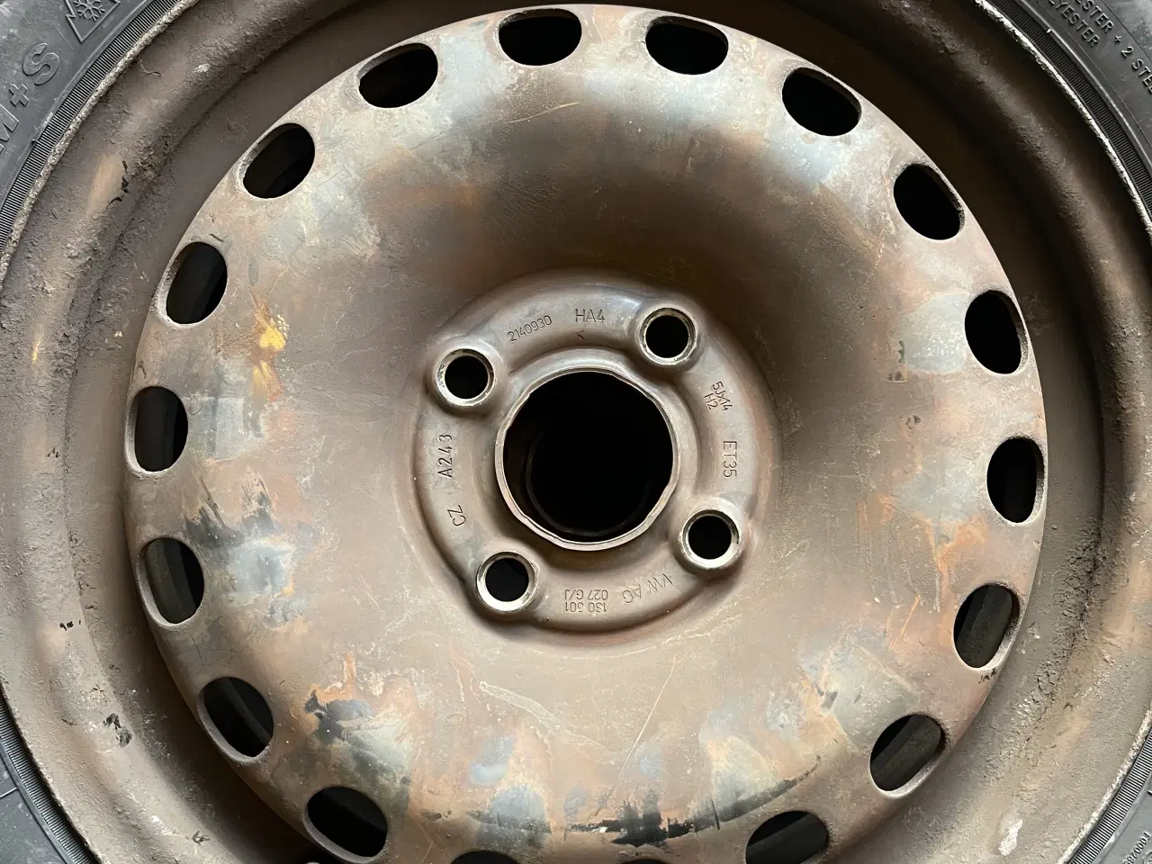 Billede 2 - Nye vinterdæk 175-65-14 VW UP.