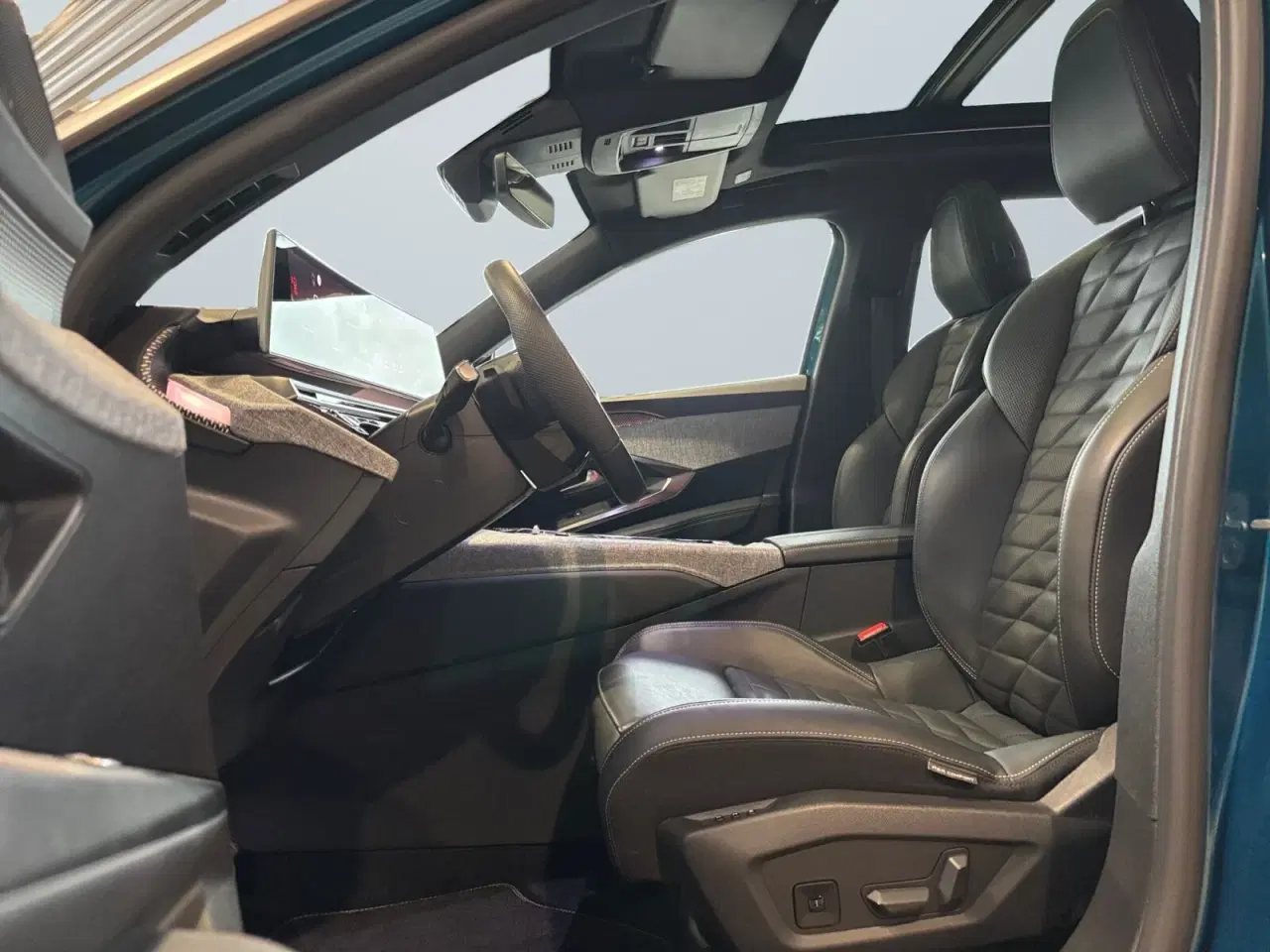 Billede 10 - Peugeot e-3008 77 GT Pack