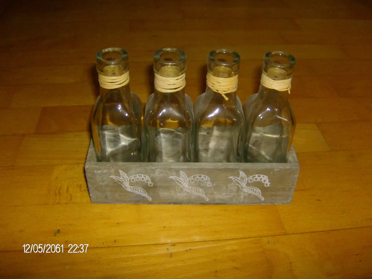 Billede 3 - Trækasse med 4 flasker 