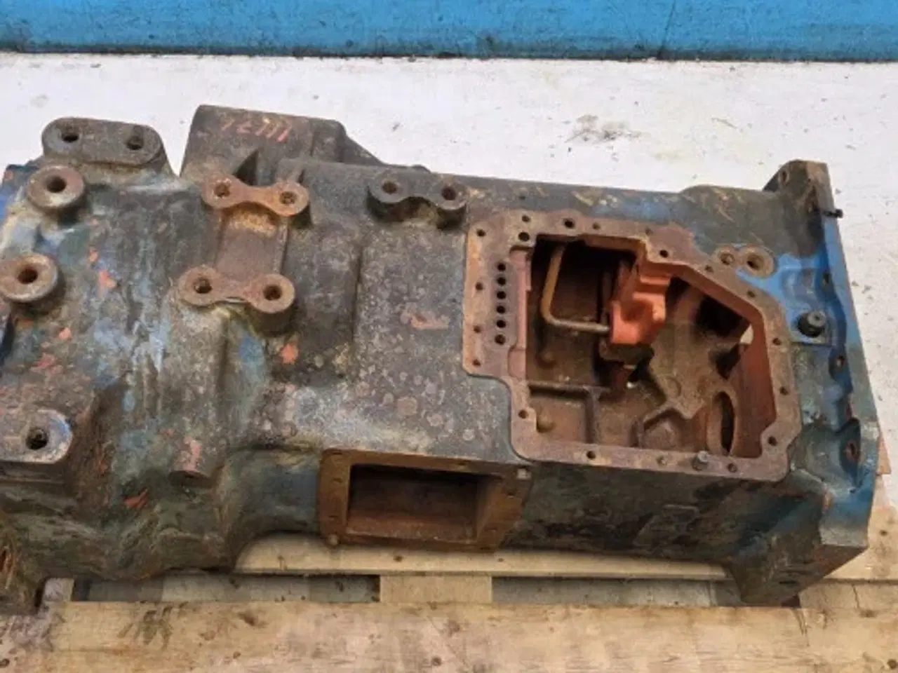 Billede 15 - Ford 7740 Gearkassehus F0NN7005AH