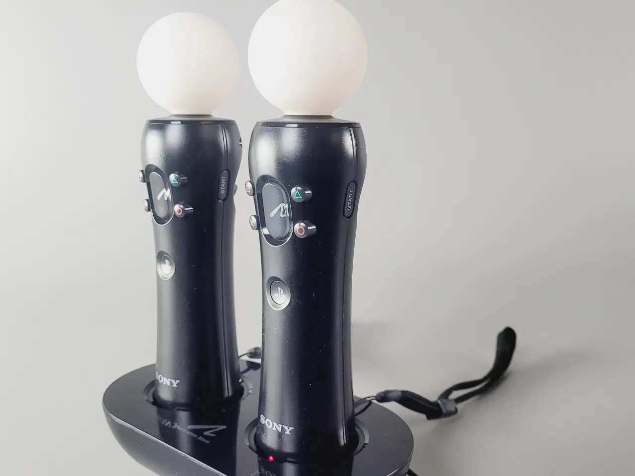 Billede 3 - 🎮 PlayStation Move Controllere (2 stk.) + Oplader