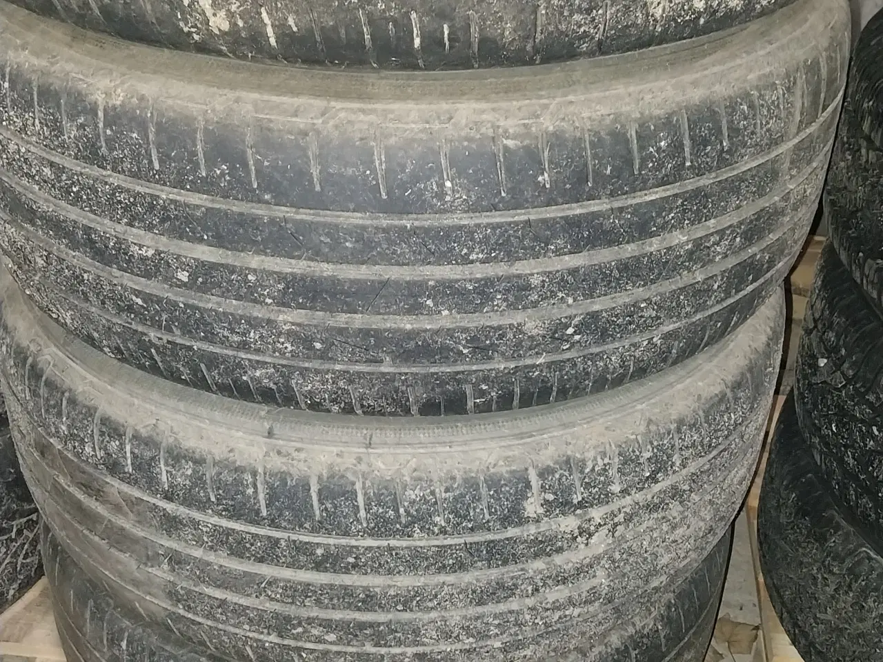 Billede 4 - Ford alufælge med sommerdæk