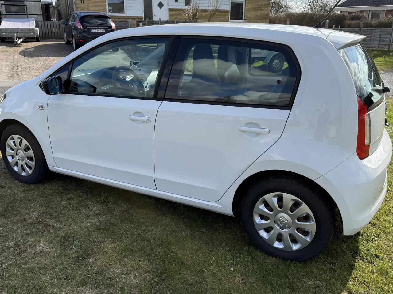 Billede 5 - Skal ses, står super flot, 1.0 MPI 60 HK 5-Dørs