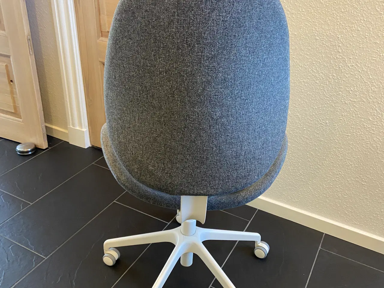 Billede 3 - IKEA Hattefjäll kontorstol grå med hjul