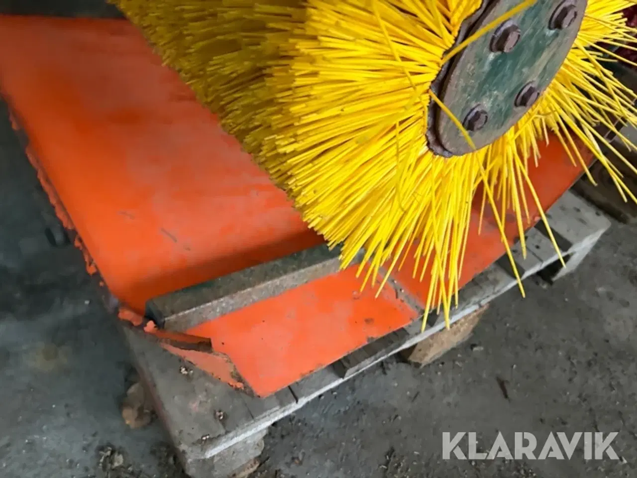 Billede 3 - Fejekost