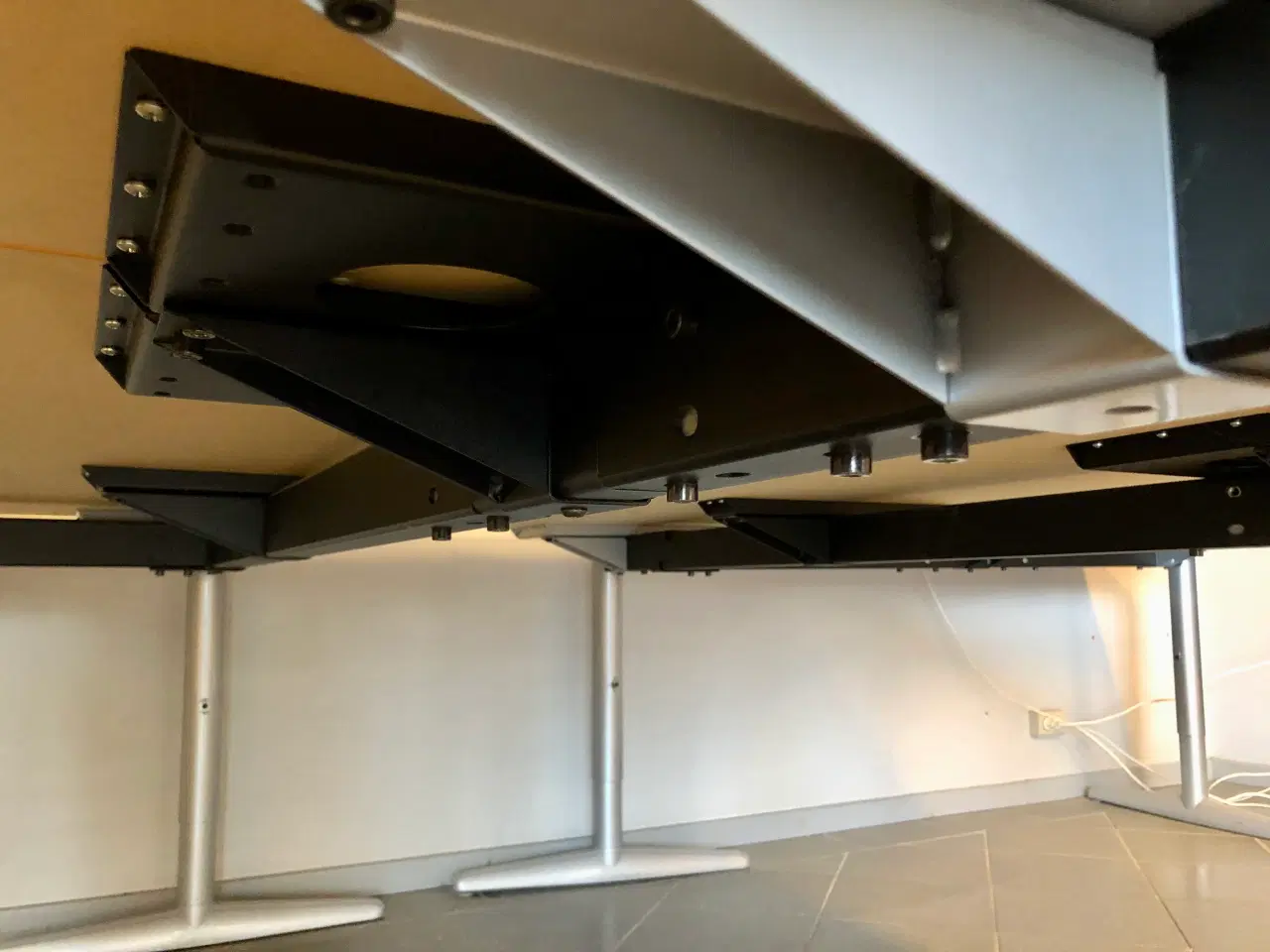 Billede 6 - 2 store arbejdsborde