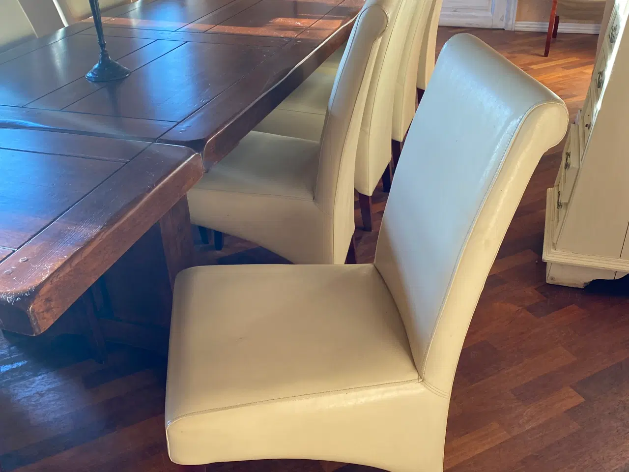 Billede 3 - Langbord i massivt eg med 12 stole