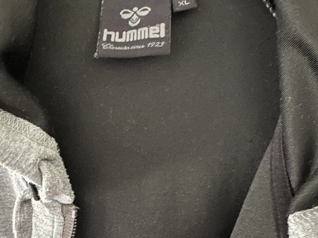Billede 2 - Hummel hættetrøje med lynlås 