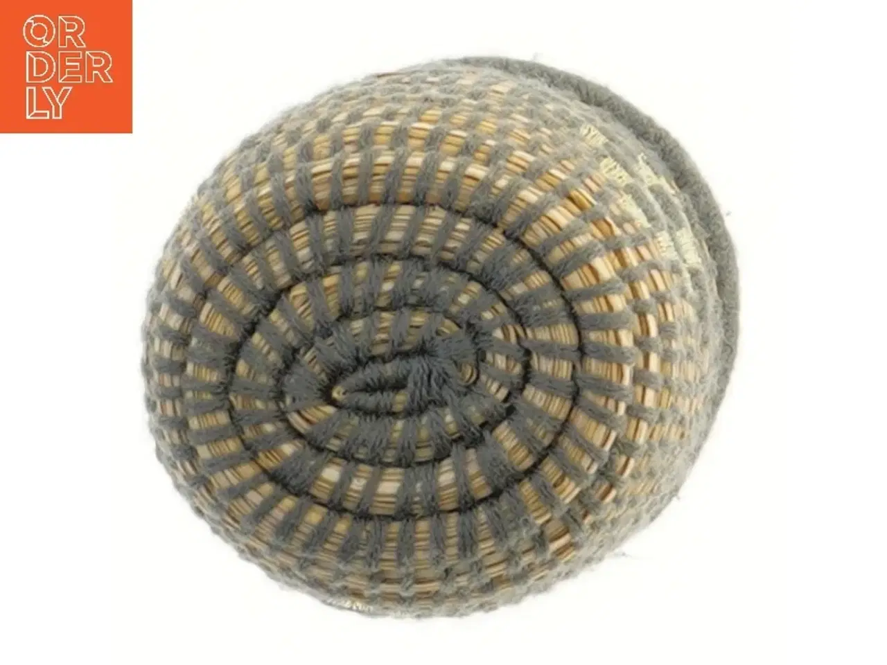 Billede 3 - Lille rund flettet kurv (str. Ø 10 cm længde 9 cm)