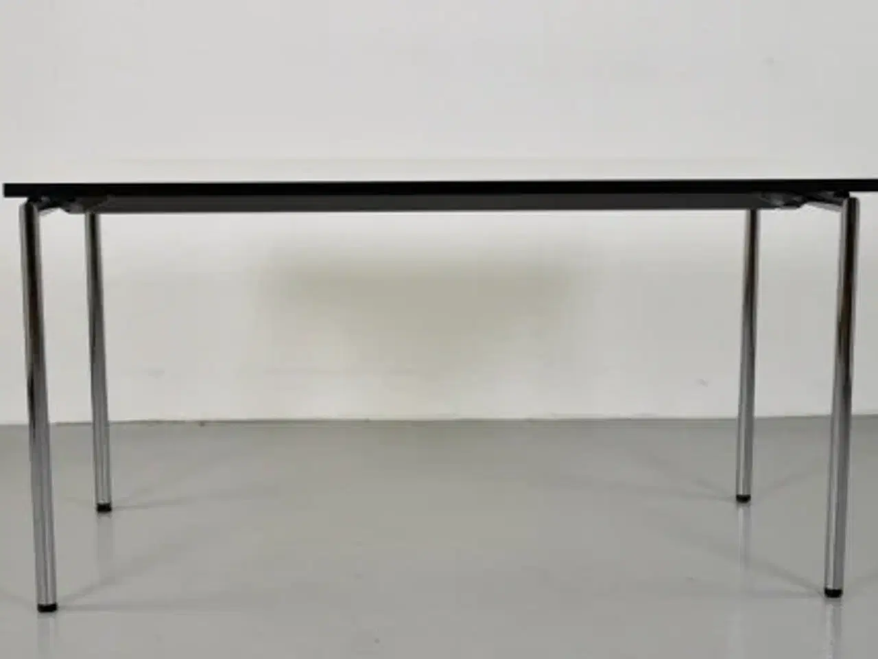 Billede 2 - Four design klapbord med ny hvid bordplade