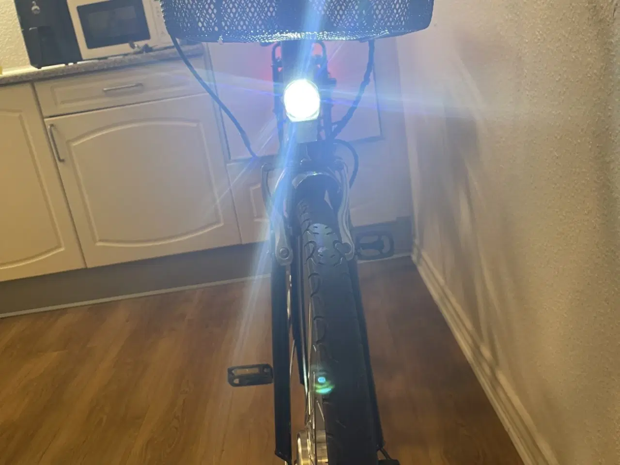 Billede 9 -    flot ebsen fanø reto dame elcykel 28"  7 gear. 