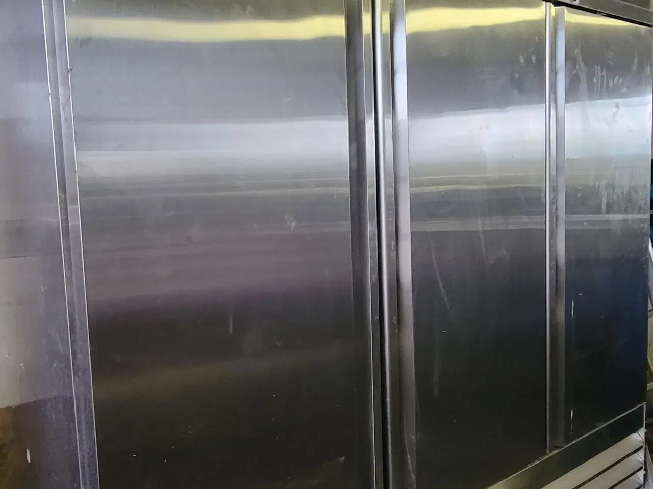 Billede 2 - Fryseskab, 2040 liter, med tre låge