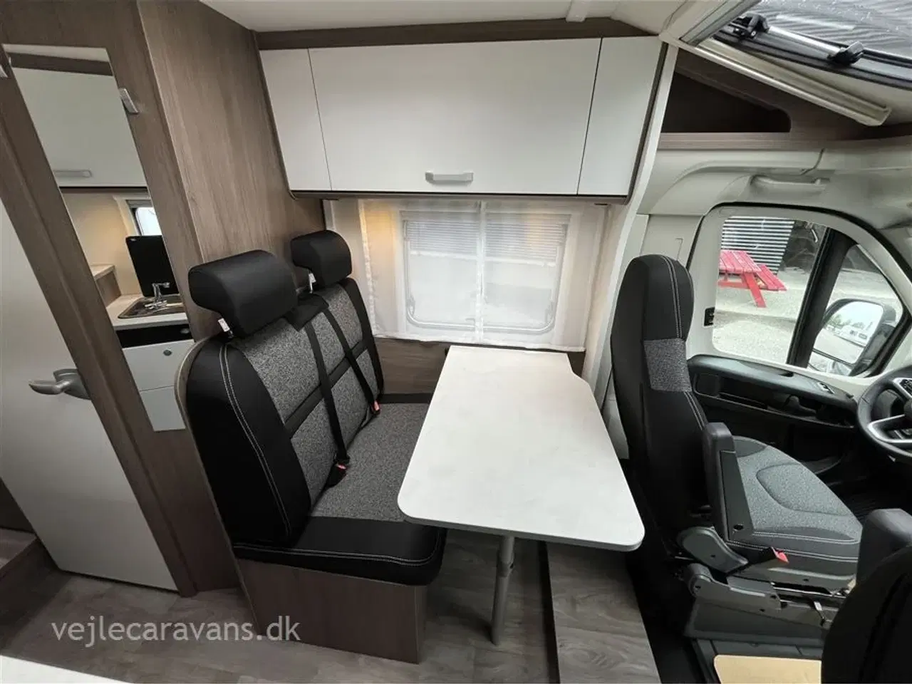 Billede 8 - 2025 - Carado V337 PRO+