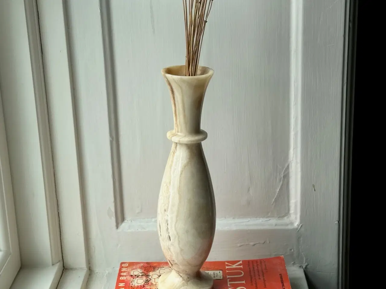 Billede 1 - Stenvase, beige, NB