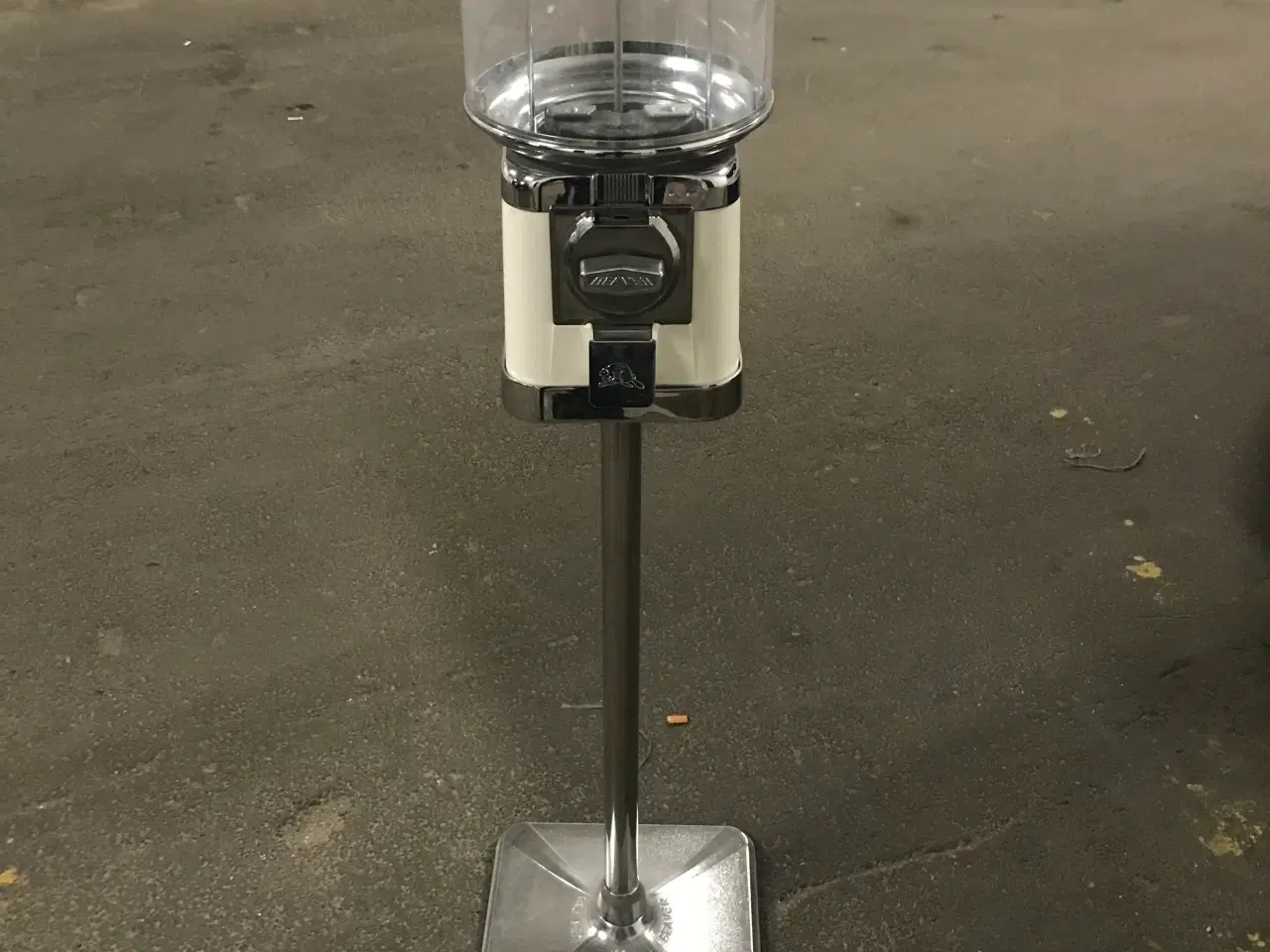 Billede 2 - slikautomater