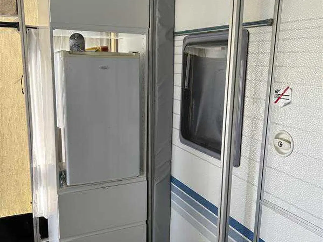 Billede 2 - Super fin campingvogn med helårstelt