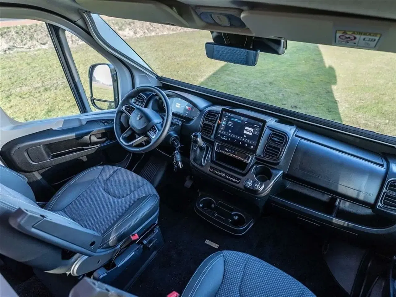 Billede 25 - 2026 - Tourne 6.0 Select aut. gear - Black - 180HK   Tournes topmodel