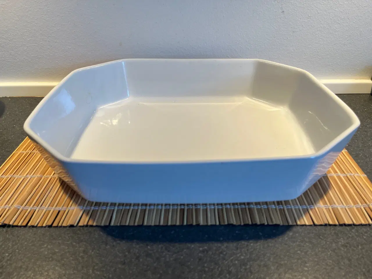 Billede 2 - 2 elegante ovnfaste Pillivuyt fade i 8-kantet form