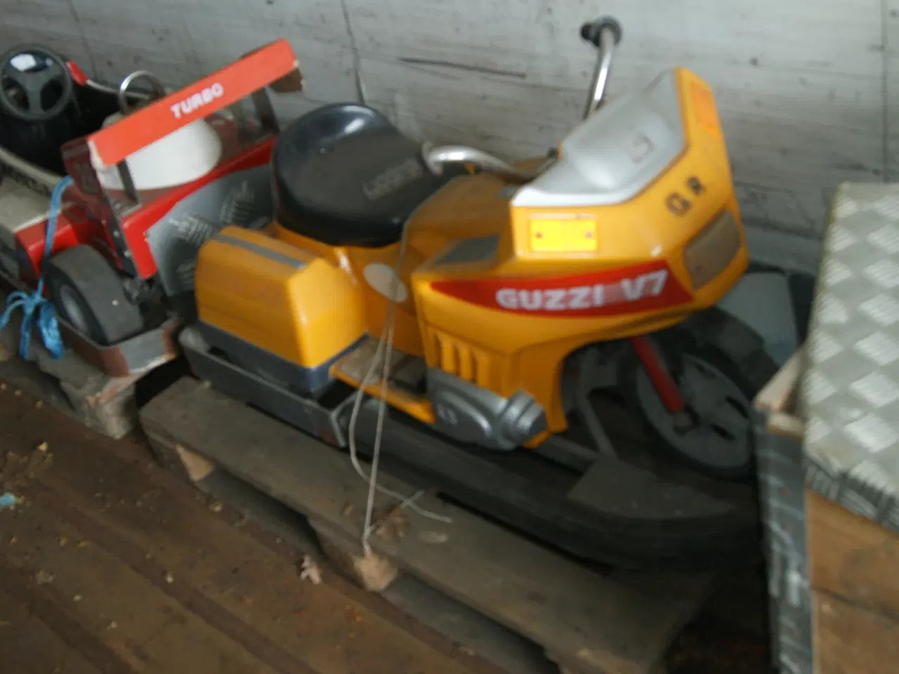 Billede 4 - Børne Bil/ Mc Fra Tidligere Børne radiobane. 