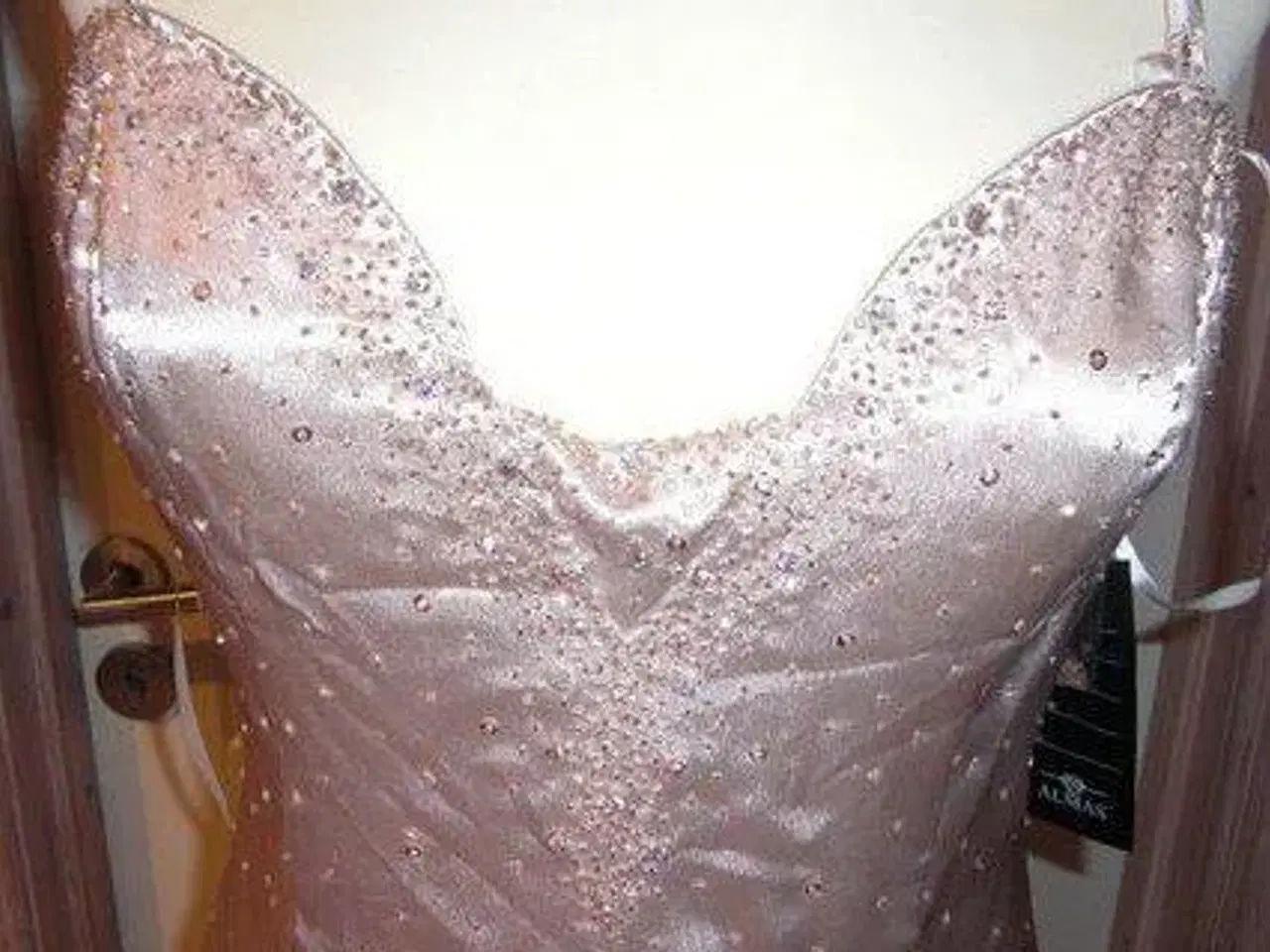 Billede 2 - Galla kjole med lille slæb str 40 (NY)