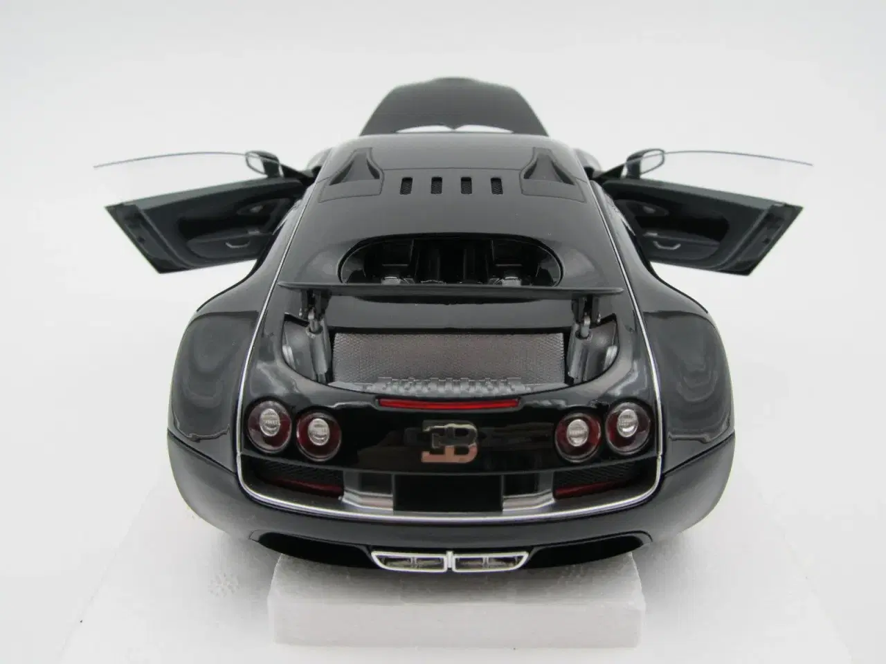 Billede 6 - 2011 Bugatti Veyron Super Sport 1:18 Minichamps