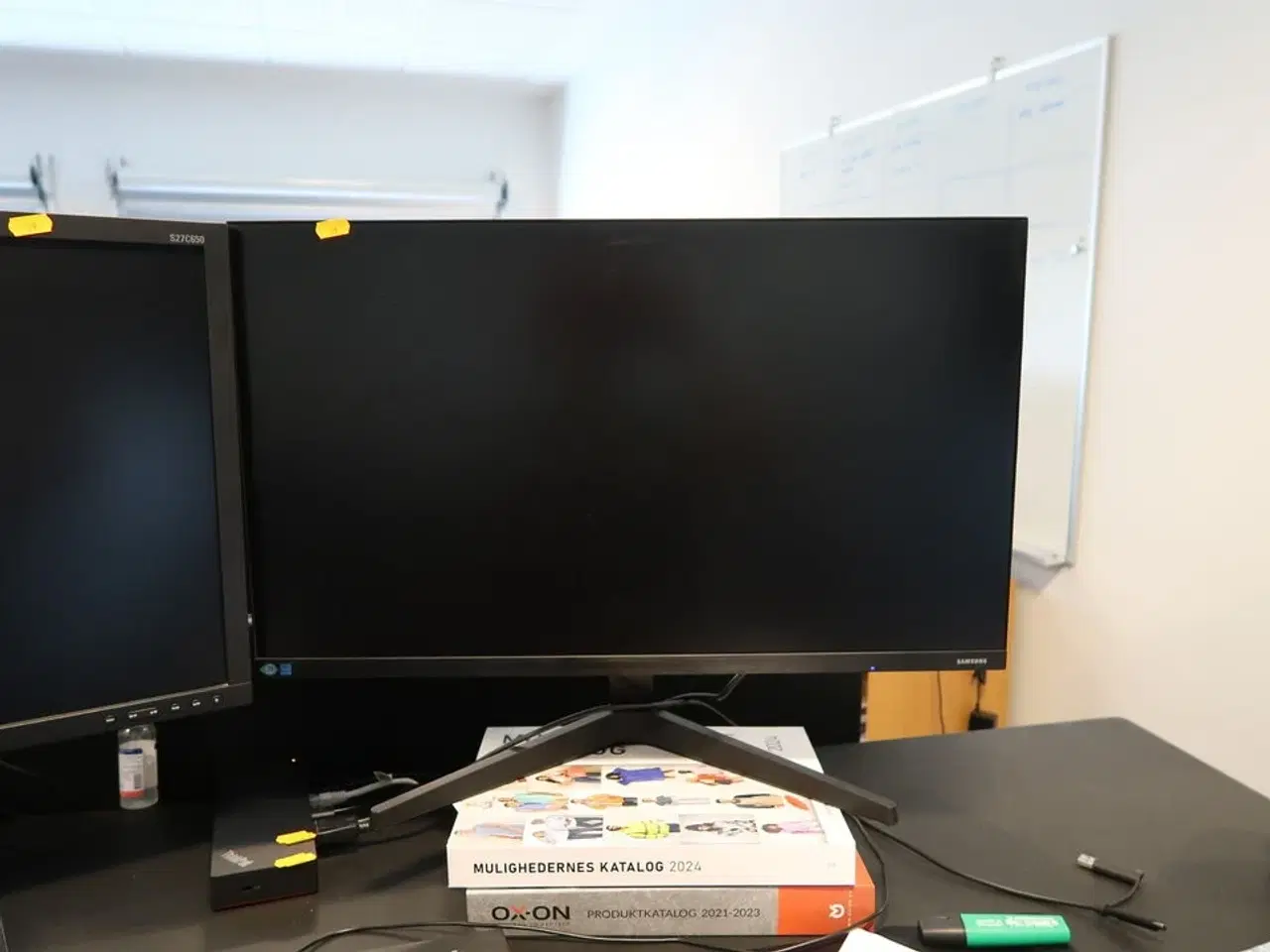 Billede 5 - 2 stk. computerskærme SAMSUNG S27CG650, F27T370FWR med tastatur