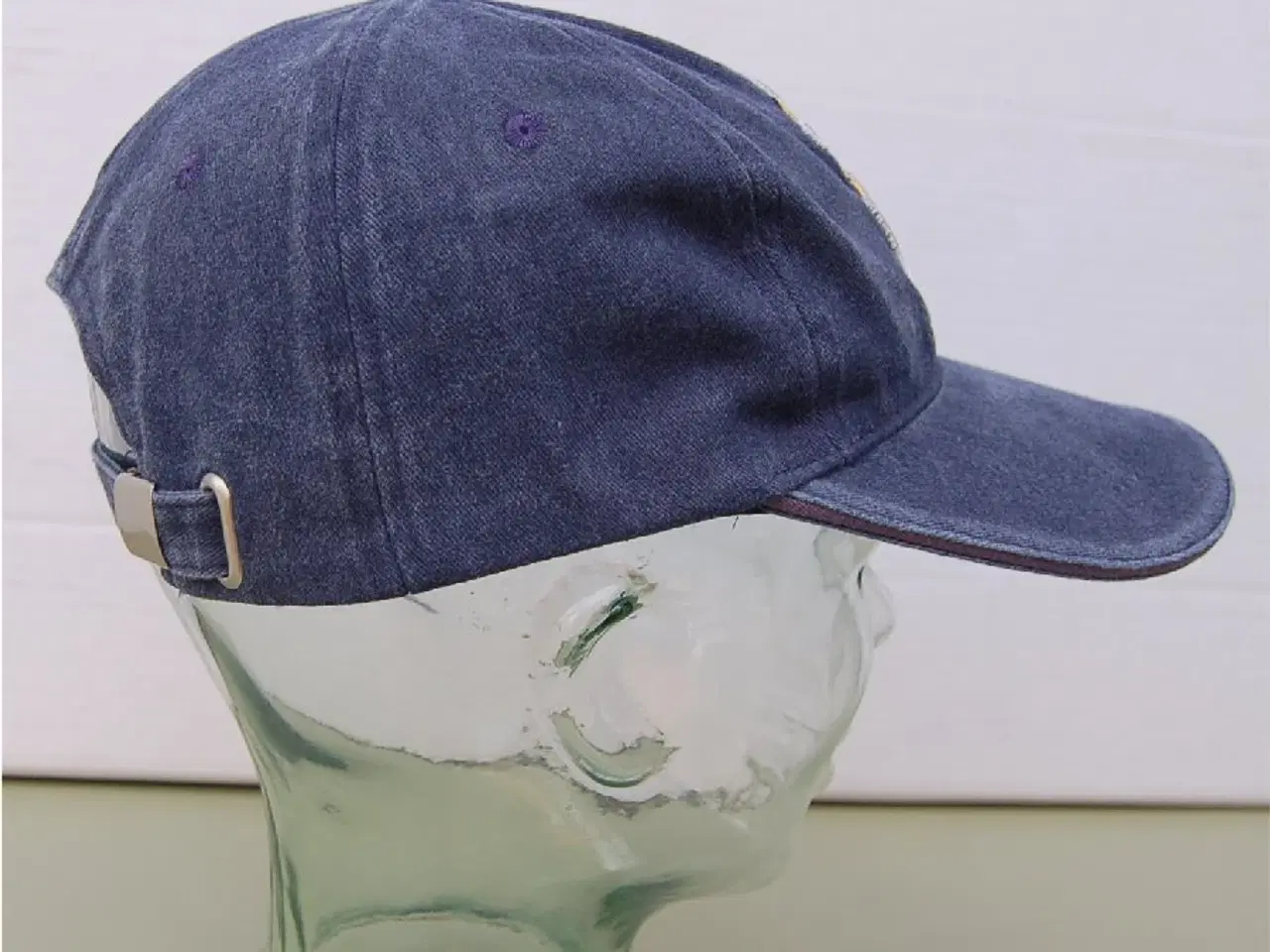 Billede 2 - CAP med broderet Anker motiv