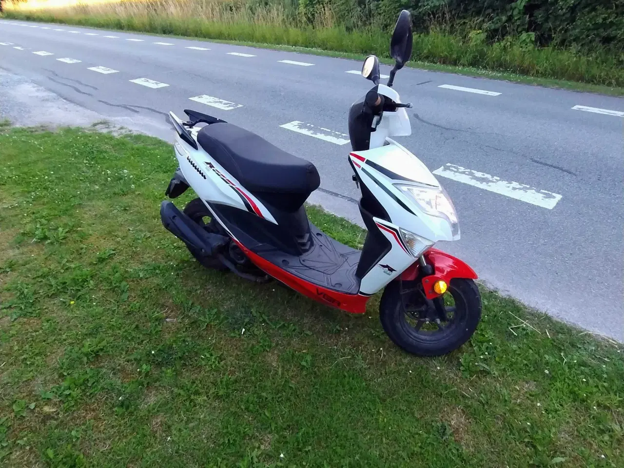 Billede 1 - VGA explore 30 knallert fra 2018