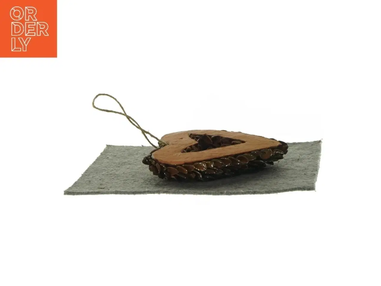 Billede 4 - Hjertet til ophængning (str. 13 x 13cm)